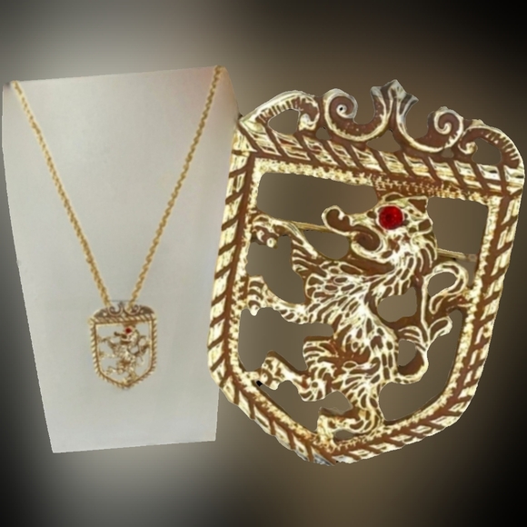 Sarah Coventry Jewelry - Vtg 50s Unsigned Sarah Coventry gold royal lion ruby eyes crest Brooch necklace